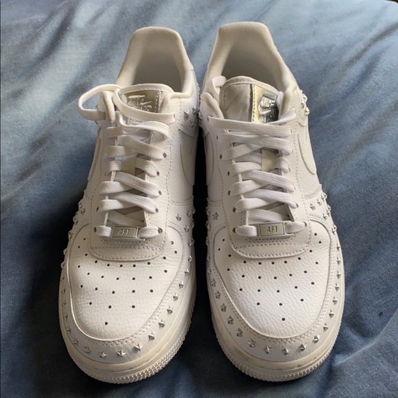 Nike Airforce 1s Star Detail - Picture 3 of 4